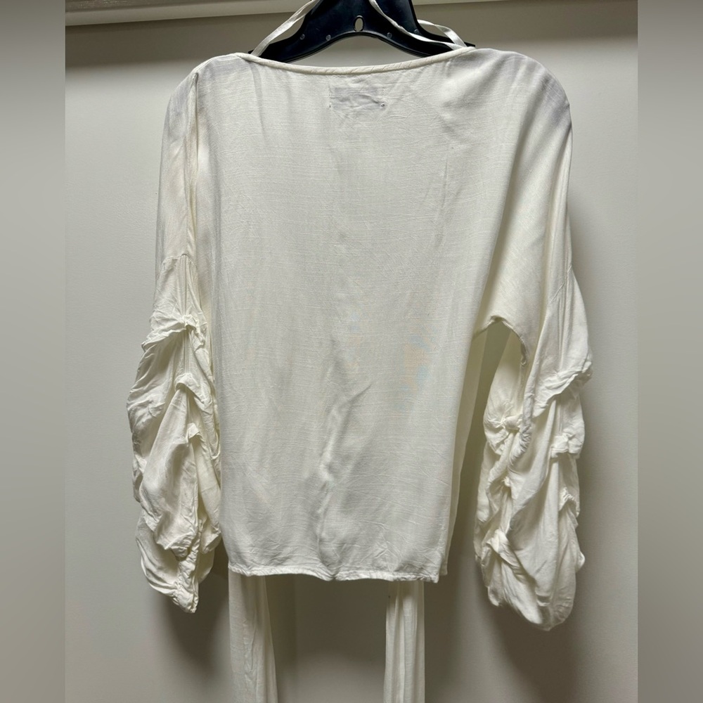 Urban Outfitters Dramatic Sleeve White Wrap Top Size Small - Picture 8 of 9
